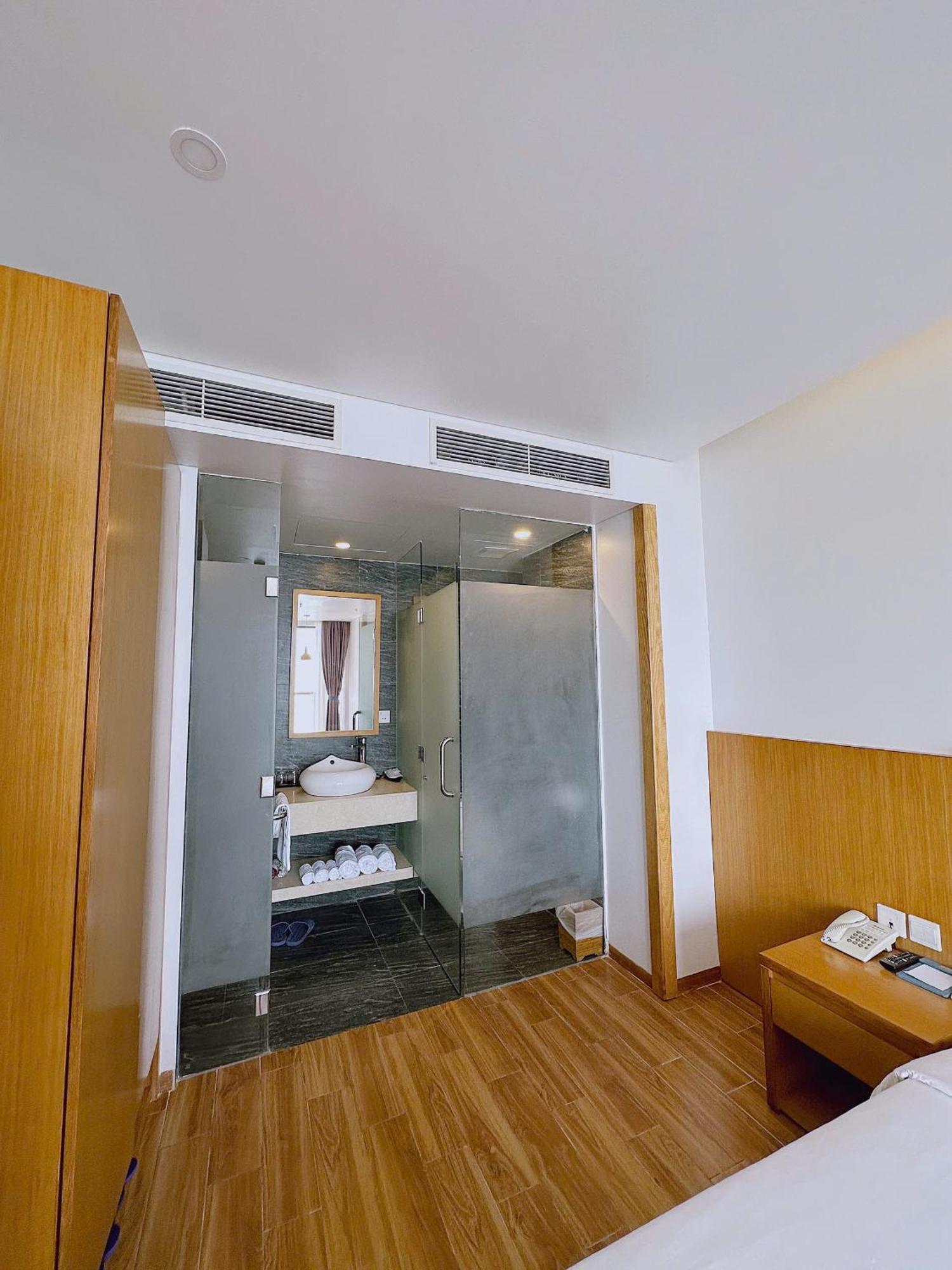 Seashore Hotel & Apartment Дананг Екстериор снимка